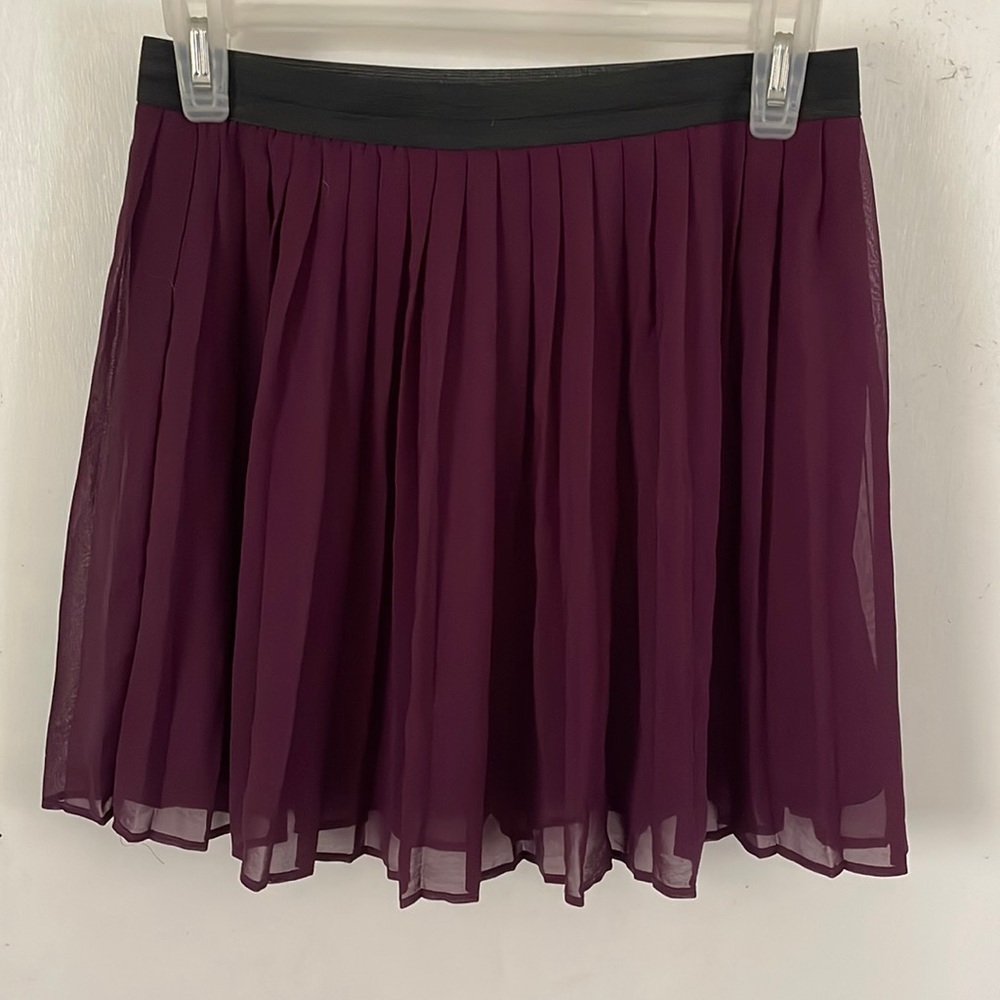 Forever 21 pleated skirt